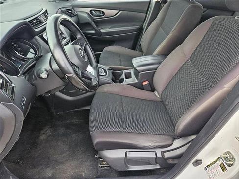 Used 2018 Nissan Rogue Sport S image 13