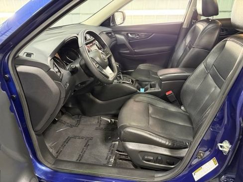 Used 2020 Nissan Rogue SL w/ Premium Package AWD/4WD image 12