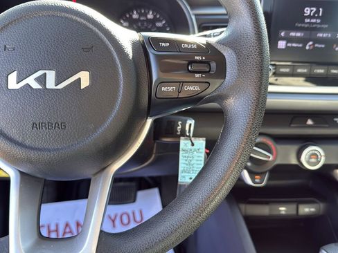 Used 2022 Kia Rio S image 16