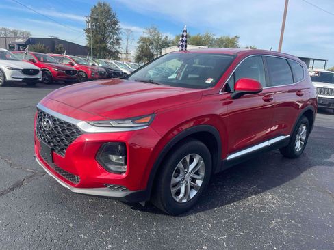 Used 2020 Hyundai Santa Fe SE image 2