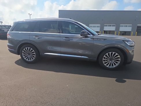 Used 2021 Lincoln Aviator Reserve w/ Equipment Group 201A RWD image 17