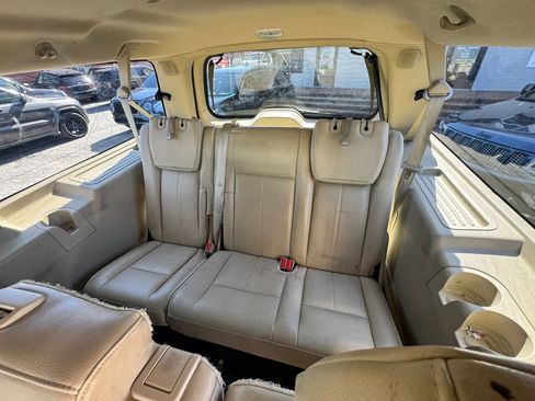 Used 2017 Ford Expedition EL XLT w/ Equipment Group 202A RWD image 14