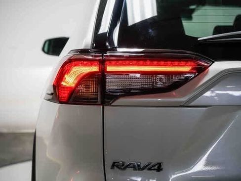 Certified 2022 Toyota RAV4 XLE Premium image 9