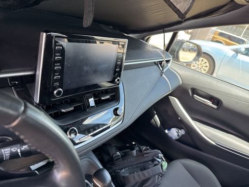Used 2020 Toyota Corolla SE w/ SE Premium Package FWD image 5