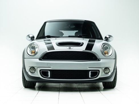 Used 2011 MINI Cooper S image 6