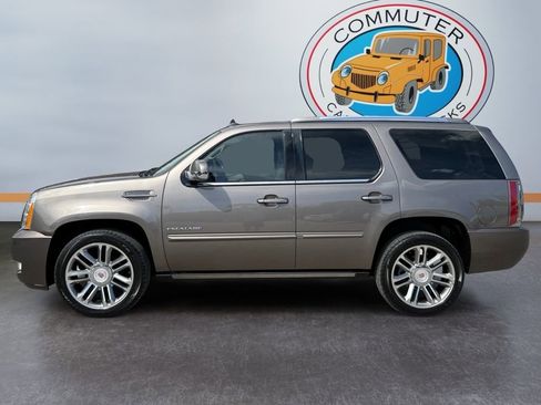 Used 2014 Cadillac Escalade Premium image 3