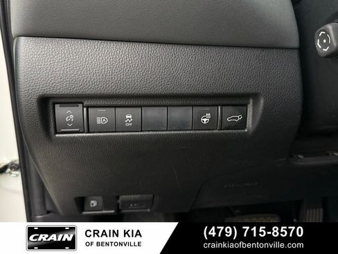 Used 2021 Toyota Venza XLE w/ Softex Package AWD/4WD image 13