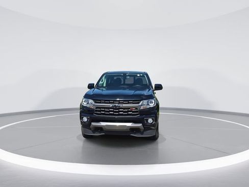 Used 2022 Chevrolet Colorado Z71 AWD/4WD image 3