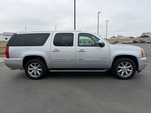 Used 2014 GMC Yukon XL Denali image 8