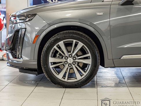 Used 2022 Cadillac XT6 Premium Luxury image 6