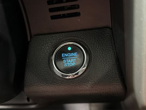 Used 2018 Ford F150 Lariat w/ Equipment Group 502A Luxury AWD/4WD image 34