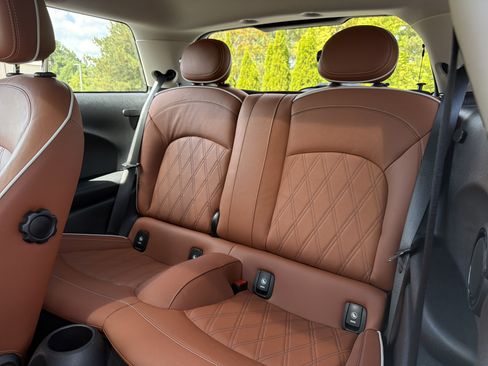 Used 2024 MINI Cooper S w/ Signature Upholstery Package FWD image 9