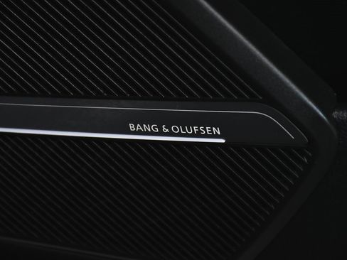 Used 2023 Audi SQ5 Premium Plus w/ Premium Plus Package image 22