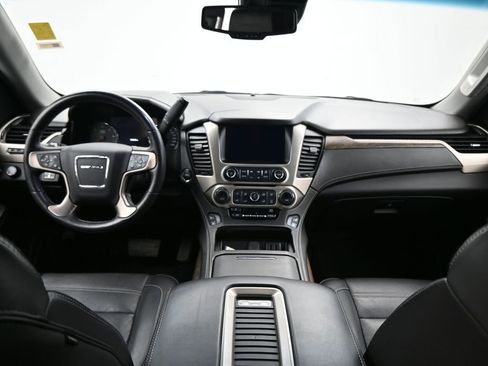 Used 2018 GMC Yukon Denali w/ Denali Ultimate Package image 9