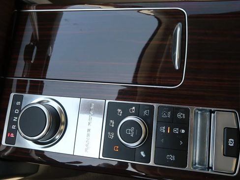 Used 2015 Land Rover Range Rover Supercharged AWD/4WD image 29
