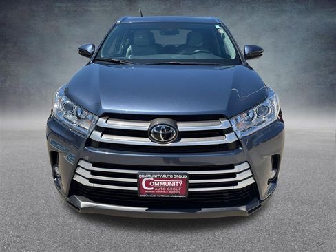 Used 2018 Toyota Highlander XLE AWD/4WD image 9