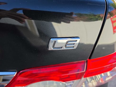 Used 2013 Toyota Corolla LE FWD image 9