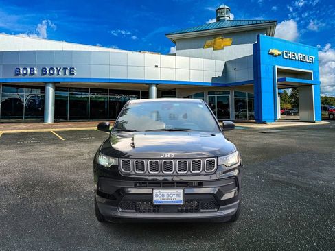 Used 2025 Jeep Compass Sport AWD/4WD image 10