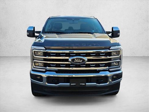 Used 2025 Ford F250 Lariat w/ Chrome Package image 2