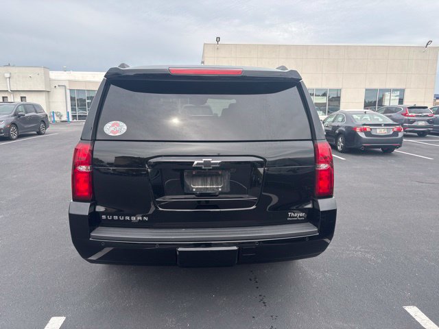 Used 2020 Chevrolet Suburban LT w/ Luxury Package AWD/4WD image 8