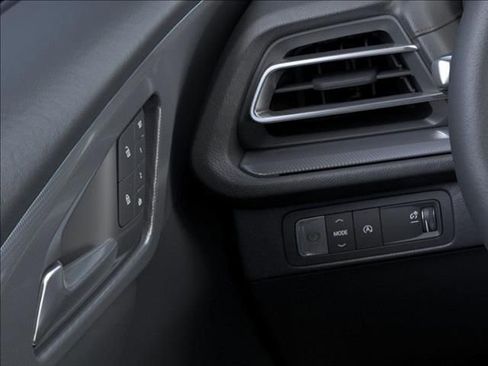 New 2025 Chevrolet Traverse High Country w/ LPO, Floor Liner Package image 22