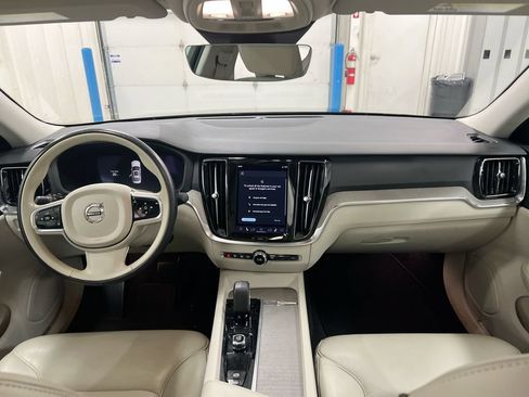 Used 2023 Volvo S60 B5 Plus FWD image 10