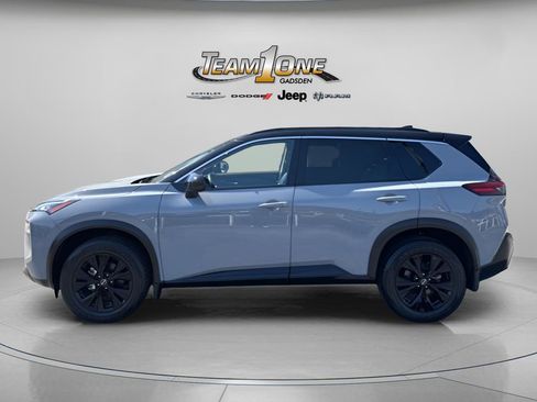 Used 2023 Nissan Rogue SV w/ SV Premium B Package image 6