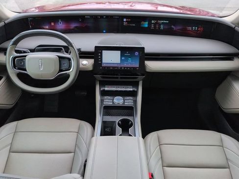 Used 2024 Lincoln Nautilus Premier AWD/4WD image 15