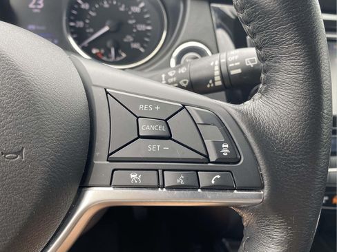 Used 2018 Nissan Rogue SL AWD/4WD image 19