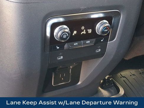 Used 2023 GMC Yukon Denali image 14