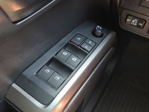 Used 2023 Toyota Tacoma SR5 image 17