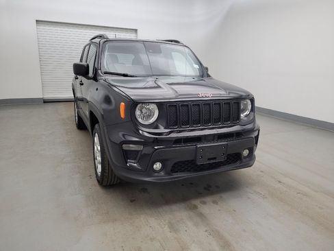 Used 2022 Jeep Renegade Latitude w/ Convenience Group image 14