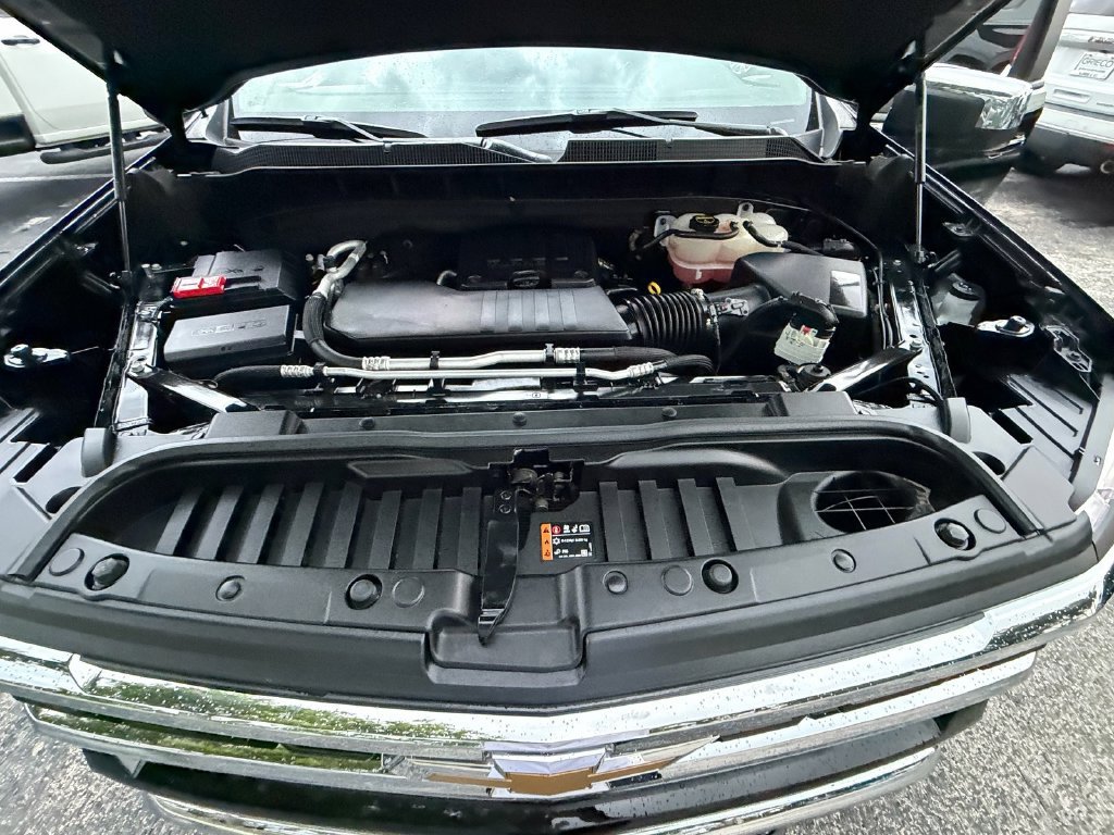 Used 2024 Chevrolet Silverado 1500 LT AWD/4WD image 18