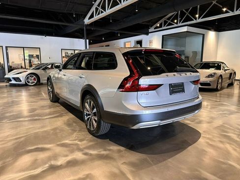 Used 2025 Volvo V90 B6 Cross Country Plus w/ Protection Package Premier AWD/4WD image 3