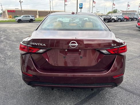 Used 2024 Nissan Sentra SV w/ SV Premium Package FWD image 4