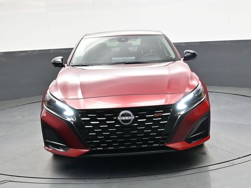 New 2026 Nissan Altima 2.5 SR FWD image 9