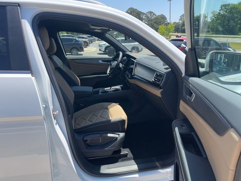 New 2026 Volkswagen Atlas Cross Sport SE FWD image 27