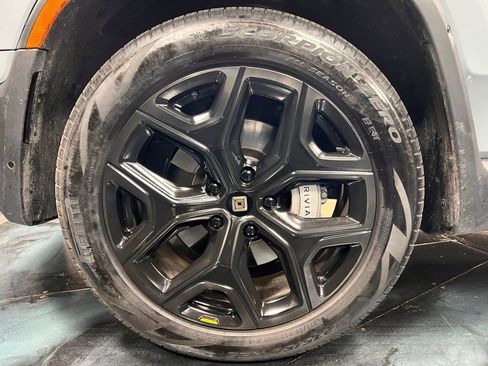 Used 2024 Rivian R1S Adventure AWD/4WD image 26