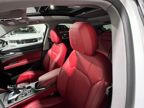 Used 2021 Alfa Romeo Stelvio Ti w/ Nero Edizione image 23