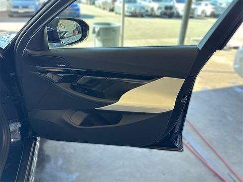 New 2026 BMW 530i image 27