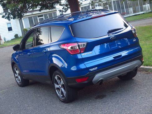 Used 2017 Ford Escape SE w/ Equipment Group 201A AWD/4WD image 24
