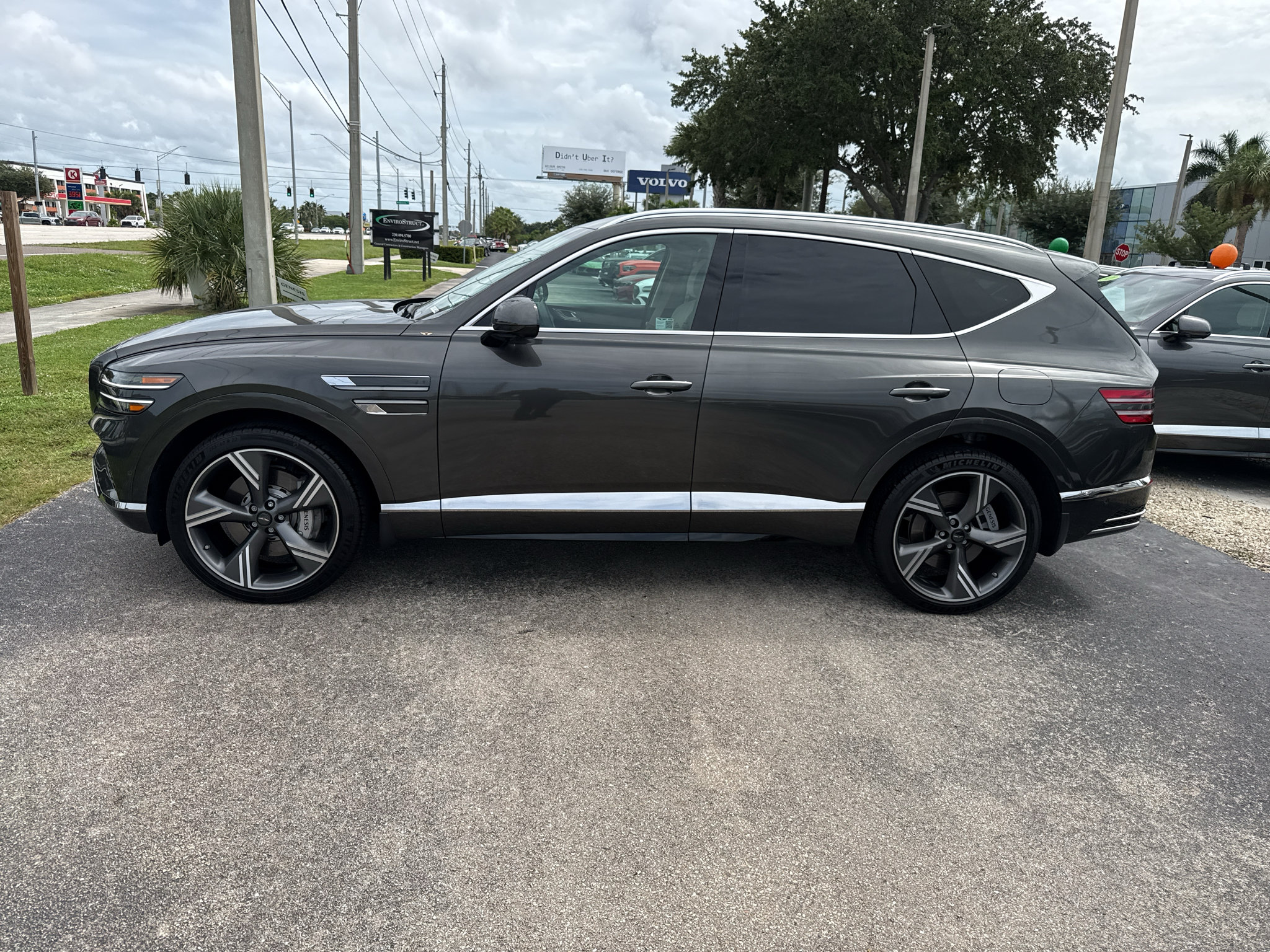 Certified 2025 Genesis GV80 3.5T Prestige AWD/4WD image 4