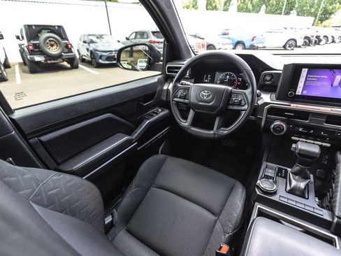 Used 2024 Toyota Tacoma SR5 AWD/4WD image 22