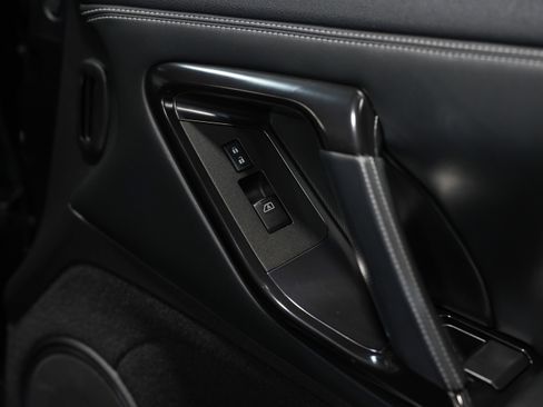 Used 2015 Nissan GT-R Premium image 26