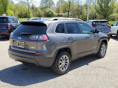 Used 2021 Jeep Cherokee Latitude Plus image 4