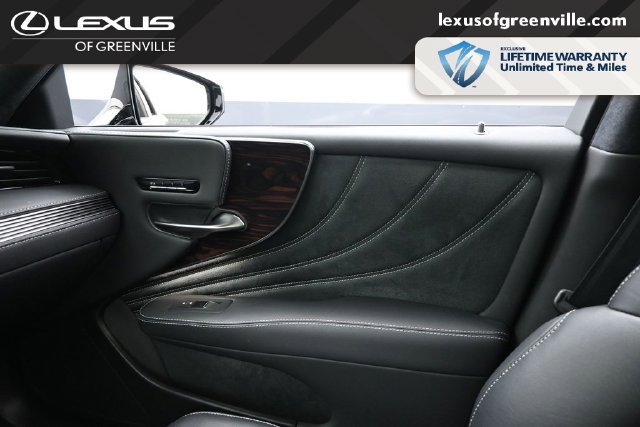 Used 2023 Lexus LS 500 AWD w/ Interior Upgrade Package image 18