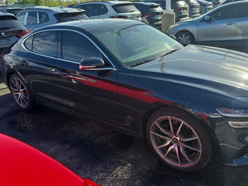 Used 2022 Genesis G70 3.3T Advanced image 2