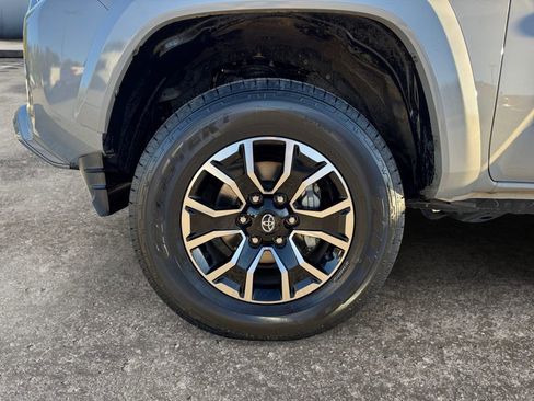 Used 2021 Toyota Tacoma TRD Sport image 8