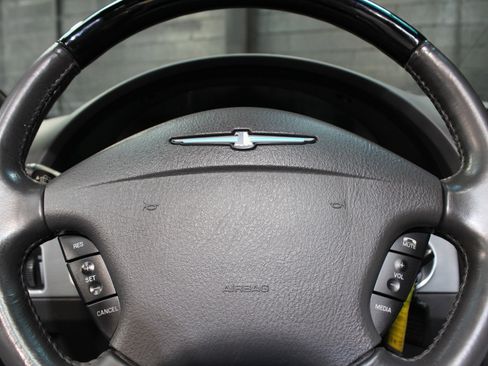Used 2002 Ford Thunderbird Deluxe image 45