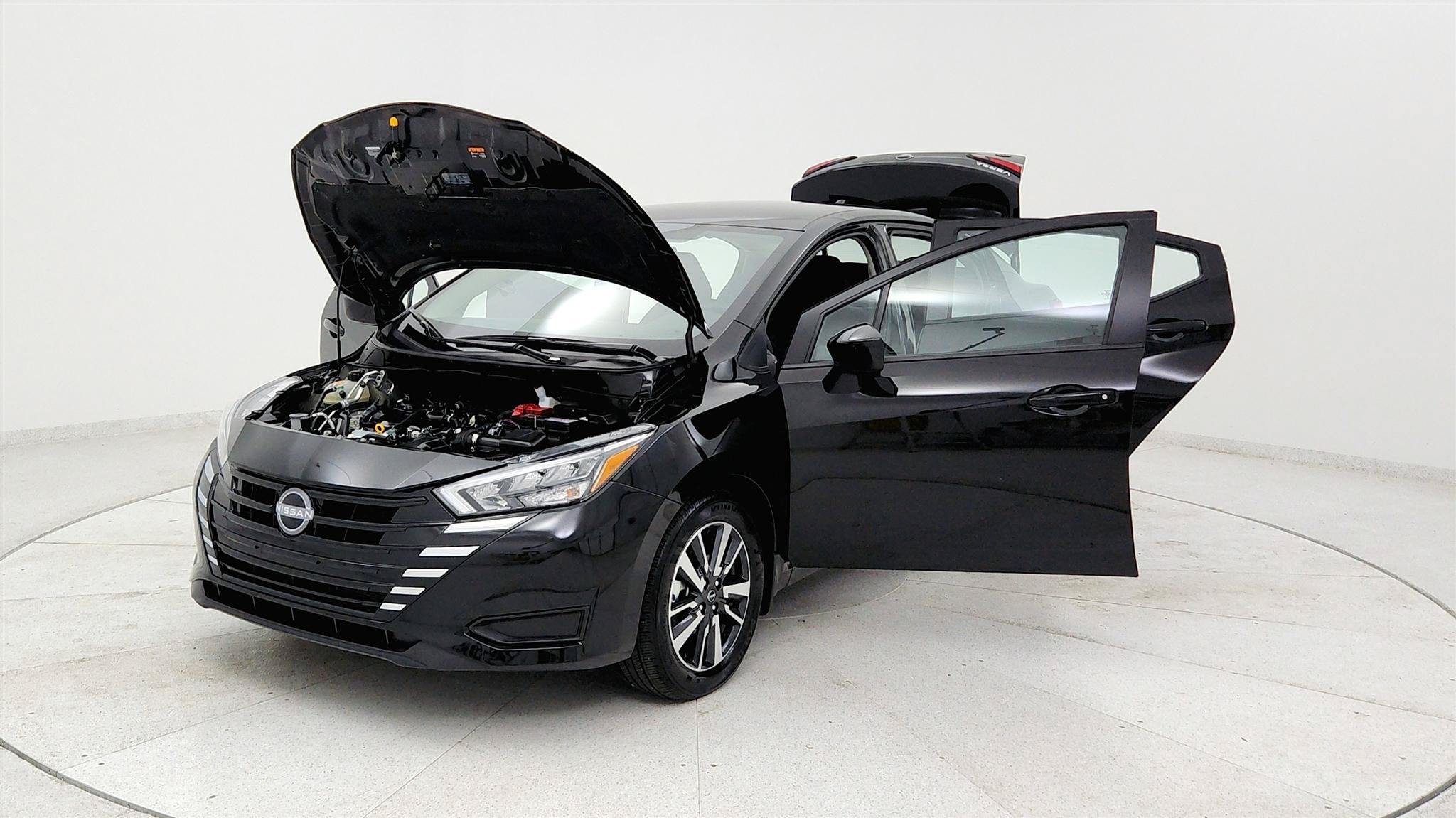 Used 2025 Nissan Versa SV w/ Trunk Package FWD image 28